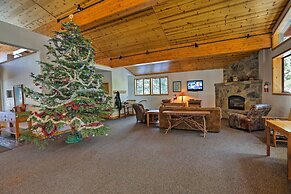 Walk to Ski Shuttle: Truckee Condo w/ Hot Tub