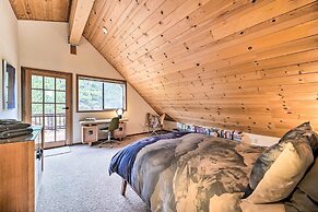 Deck + Fireplace: Log Cabin in Tahoe Donner!
