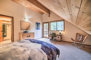 Deck + Fireplace: Log Cabin in Tahoe Donner!