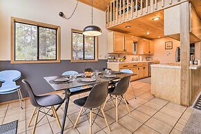 Deck + Fireplace: Log Cabin in Tahoe Donner!