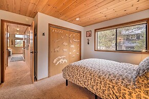 Deck + Fireplace: Log Cabin in Tahoe Donner!