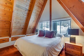 Rustic Truckee Cabin w/ Donner Lake Views!