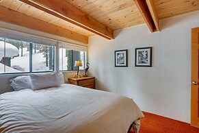 Rustic Truckee Cabin w/ Donner Lake Views!