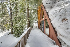 Rustic Truckee Cabin w/ Donner Lake Views!