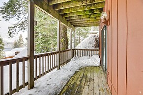 Rustic Truckee Cabin w/ Donner Lake Views!