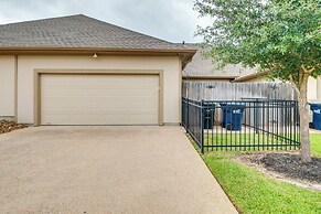 Gorgeous College Station Townhome w/ Patio!