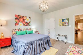 Gorgeous College Station Townhome w/ Patio!