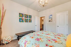 Gorgeous College Station Townhome w/ Patio!