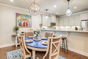 Gorgeous College Station Townhome w/ Patio!