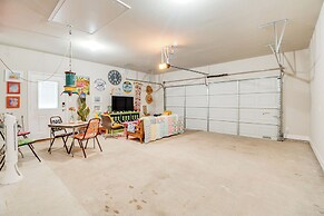 Gorgeous College Station Townhome w/ Patio!