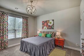 Gorgeous College Station Townhome w/ Patio!