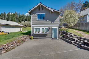 Cle Elum Vacation Rental - Walk Downtown!