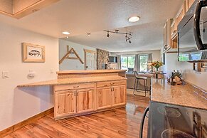 Cozy & Chic Mountain Condo w/ Community Perks
