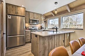 Chic Condo w/ Fireplace: Walk to Main Street!