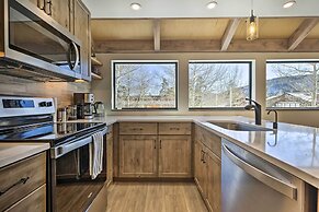 Chic Condo w/ Fireplace: Walk to Main Street!