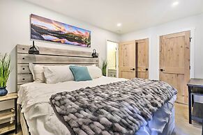 Chic Condo w/ Fireplace: Walk to Main Street!