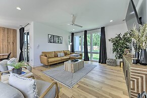 Modern Raleigh Home w/ Patio ~ 2 Mi to Downtown!