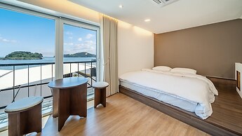 Changwon 055 Poolvilla