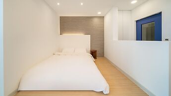 Changwon 055 Poolvilla