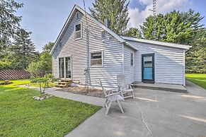 Eclectic Ladysmith Hideaway: Hike and Hunt!