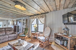 Eclectic Ladysmith Hideaway: Hike and Hunt!