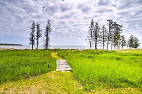 Secluded Lake Michigan Home: Private Fire Pit