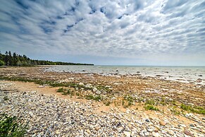 Secluded Lake Michigan Home: Private Fire Pit