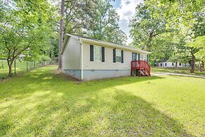 7 Mi to Downtown: Atlanta Home w/ Yard