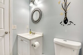 7 Mi to Downtown: Atlanta Home w/ Yard