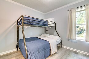 7 Mi to Downtown: Atlanta Home w/ Yard