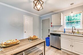 7 Mi to Downtown: Atlanta Home w/ Yard