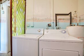 Pets Welcome: Cozy Home w/ Pool in Margate!