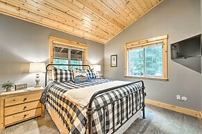 Bikes, Grill & Views: Luxe Truckee Cabin!