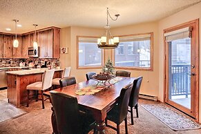 Walk to Shuttle: Breckenridge Retreat w/ Balcony!