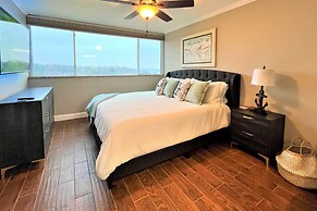 Updated Lake Daze Condo w/ Amazing Pool!