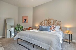 Quaint + Cozy Indianapolis Getaway w/ Yard!