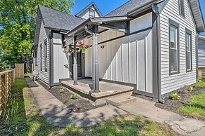 Quaint + Cozy Indianapolis Getaway w/ Yard!