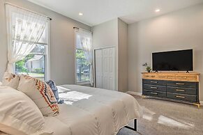 Quaint + Cozy Indianapolis Getaway w/ Yard!