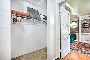 Romantic Pasadena Home w/ Covered Porch!