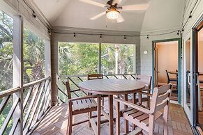 Blissful Kiawah Island Escape: Walk to the Beach!