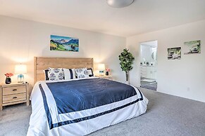 4 Mi to Dtwn Reno: Sleek Family Retreat!