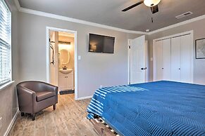 Updated 'blue Door Haus' ~ 1 Mi to Main St!