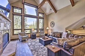 3 Fireplaces & Mtn View: Luxe Home in Breckenridge