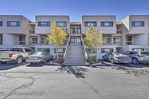 8 Mi to Keystone Resort: Dillion Condo w/ Hot Tub!