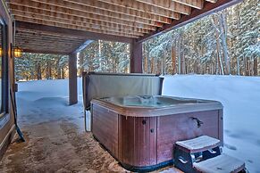 Blue River Home w/ Hot Tub, 6 Mi to Skiing!