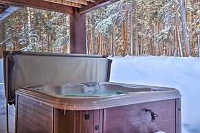 Blue River Home w/ Hot Tub, 6 Mi to Skiing!
