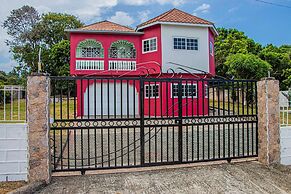 The Hamilton's Nature Villa