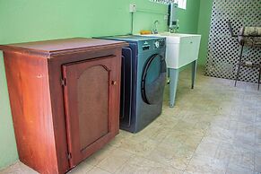 The Hamilton's Nature Villa