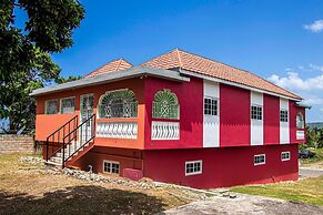 The Hamilton's Nature Villa