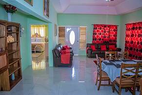 The Hamilton's Nature Villa